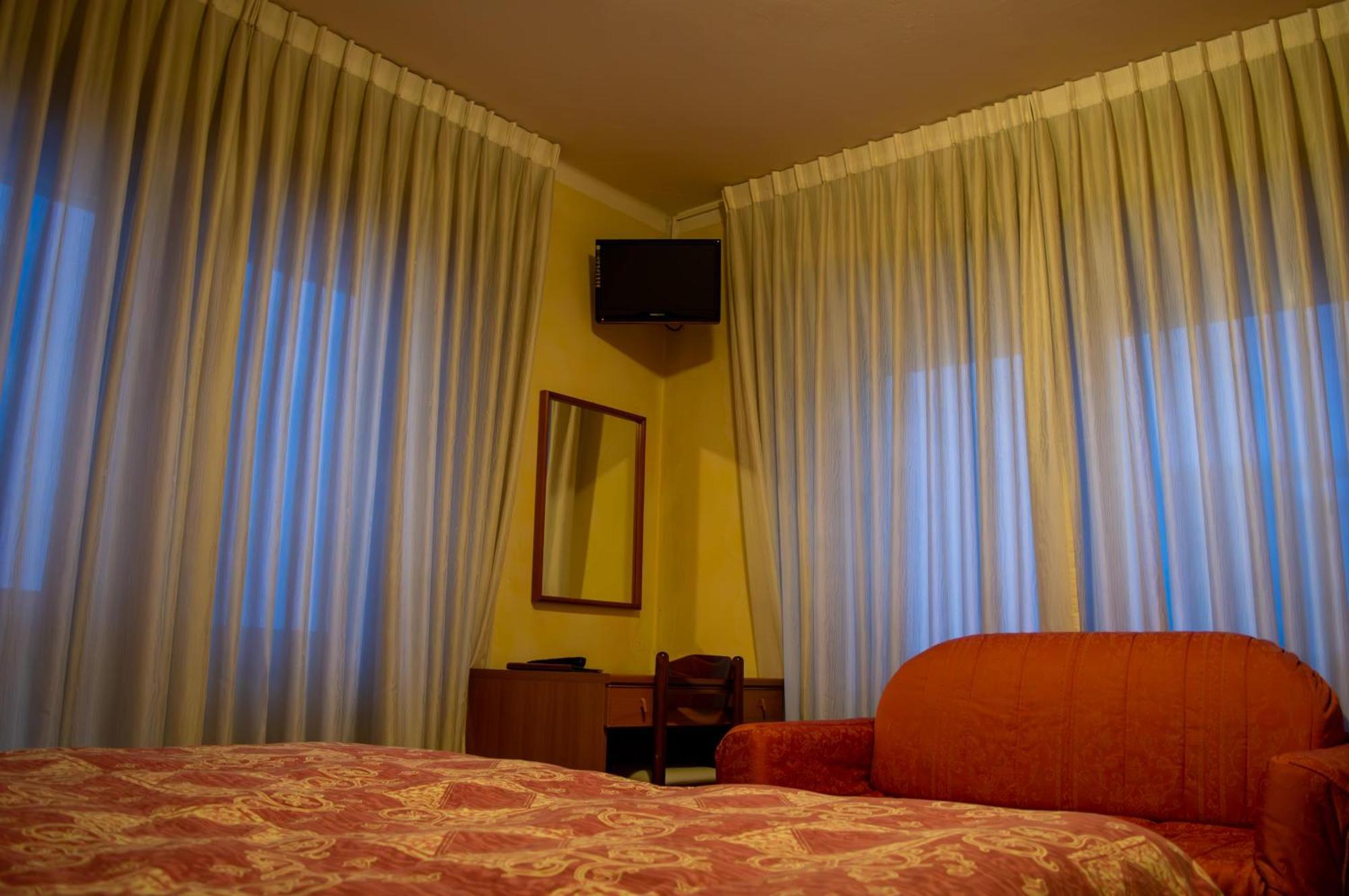 Hotel Serena - Tre Cime Views Auronzo di Cadore Eksteriør billede