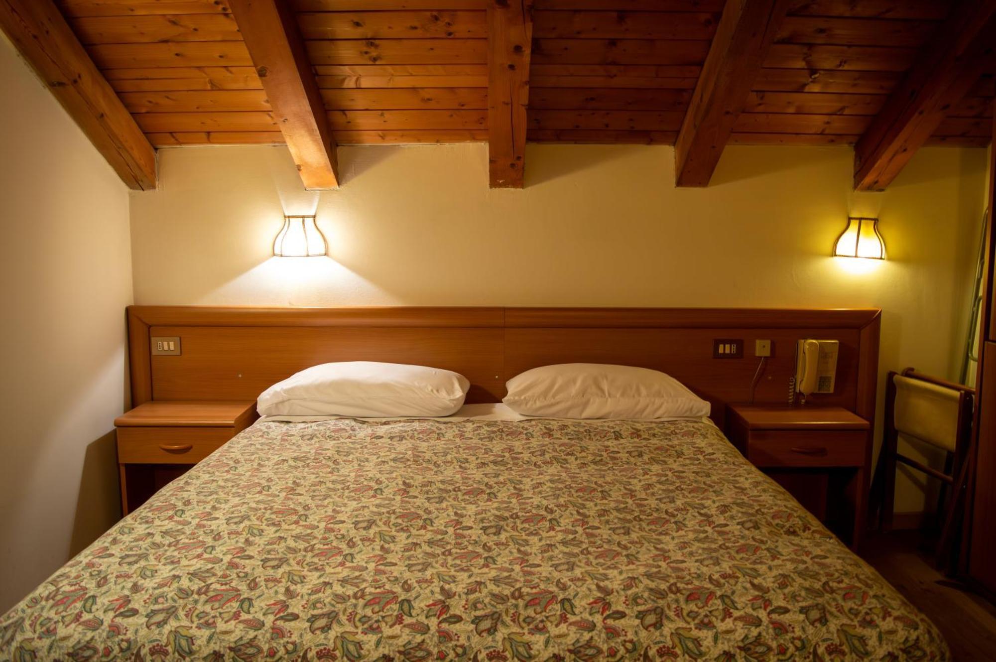 Hotel Serena - Tre Cime Views Auronzo di Cadore Værelse billede