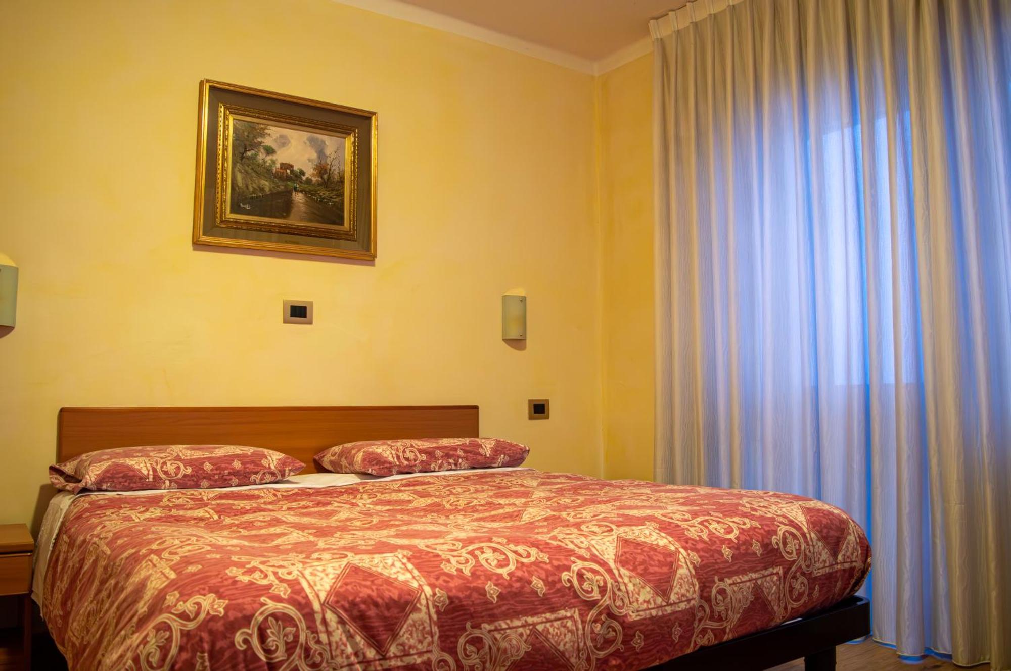 Hotel Serena - Tre Cime Views Auronzo di Cadore Værelse billede